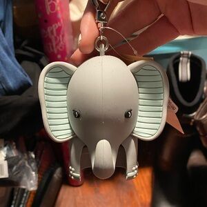 Bath & body works elephant pocketbac holder baby changing station disposable bag